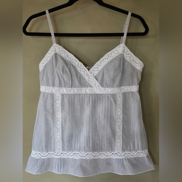 Oui Moments | Striped Lace Trim Cami Top, Ptp 17" - Picture 3 of 8